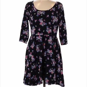 Lauren Conrad Black Casual Floral Dress.